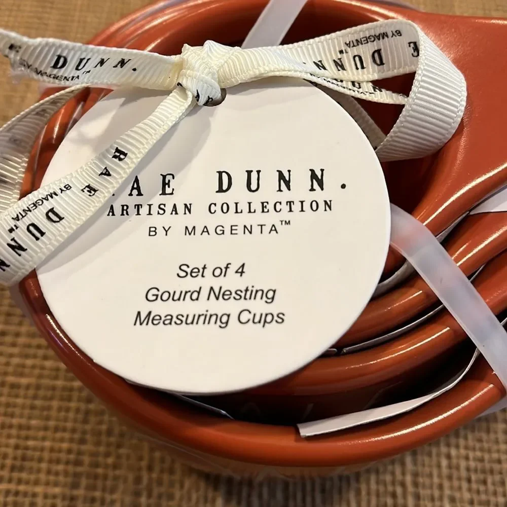 NWT Rae Dunn gourd measuring cups